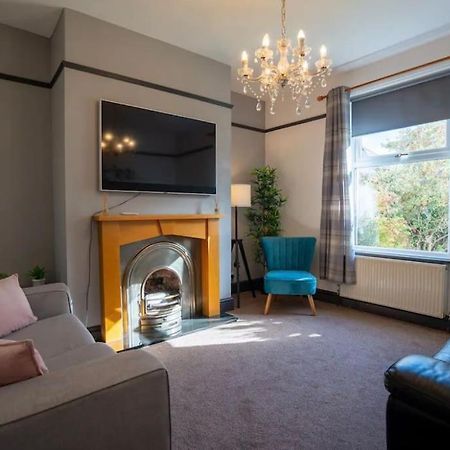 Spacious Town House Lytham St Annes Exterior photo